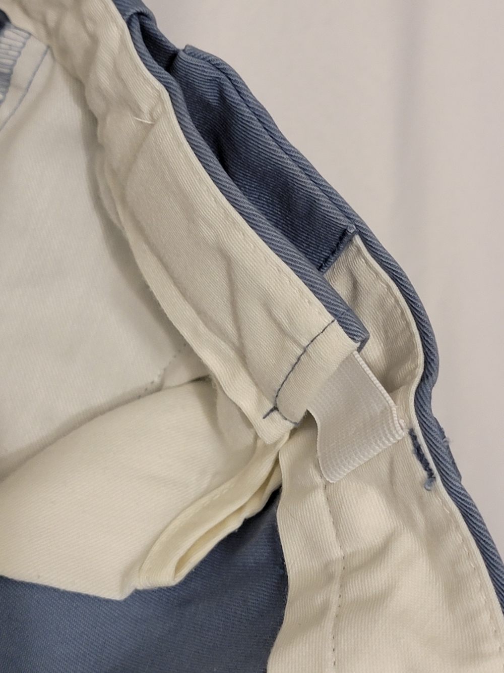 L.L. Bean Comfort Waist Men's Flat-Front Shorts Size 37 - Picture 7 of 9